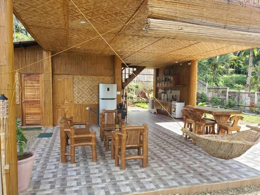 Villa Modern Bahay Kubo In A Farm Near Tagaytay à Tagaytay City Extérieur photo