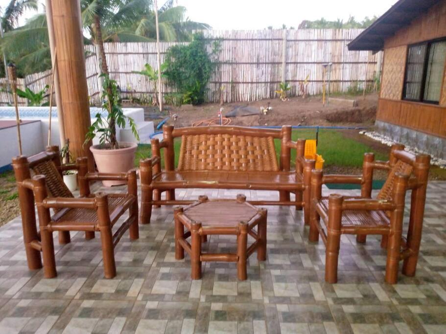 Villa Modern Bahay Kubo In A Farm Near Tagaytay à Tagaytay City Extérieur photo