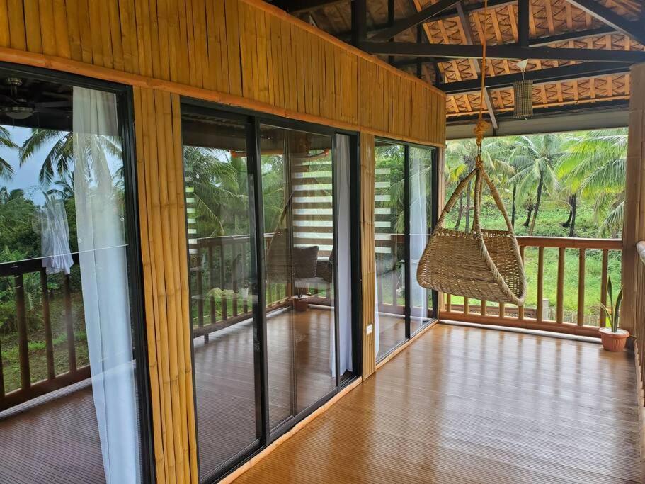 Villa Modern Bahay Kubo In A Farm Near Tagaytay à Tagaytay City Extérieur photo