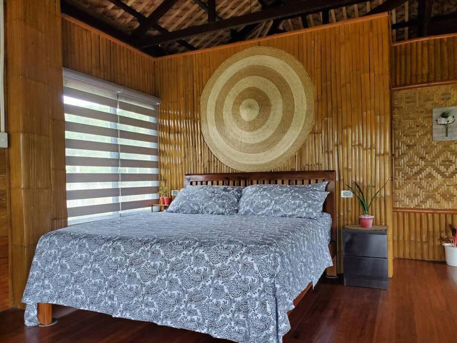 Villa Modern Bahay Kubo In A Farm Near Tagaytay à Tagaytay City Extérieur photo